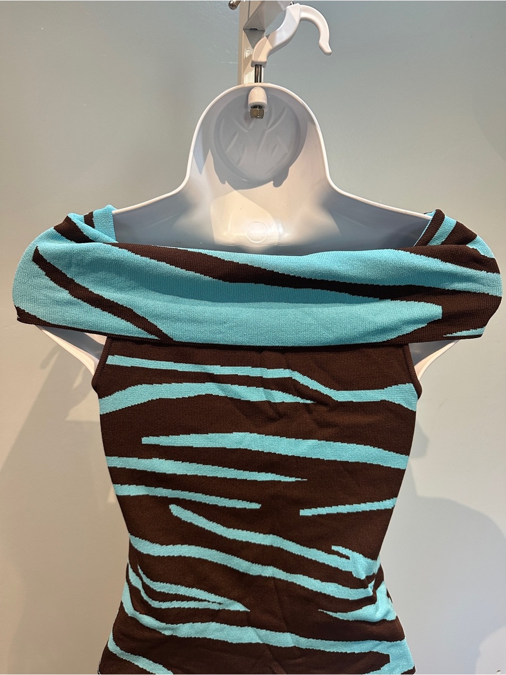 Venini Petite Blue and Brown Y2K Off Shoulder Top Blouse Asymmetrical Size PP - Picture 7 of 11